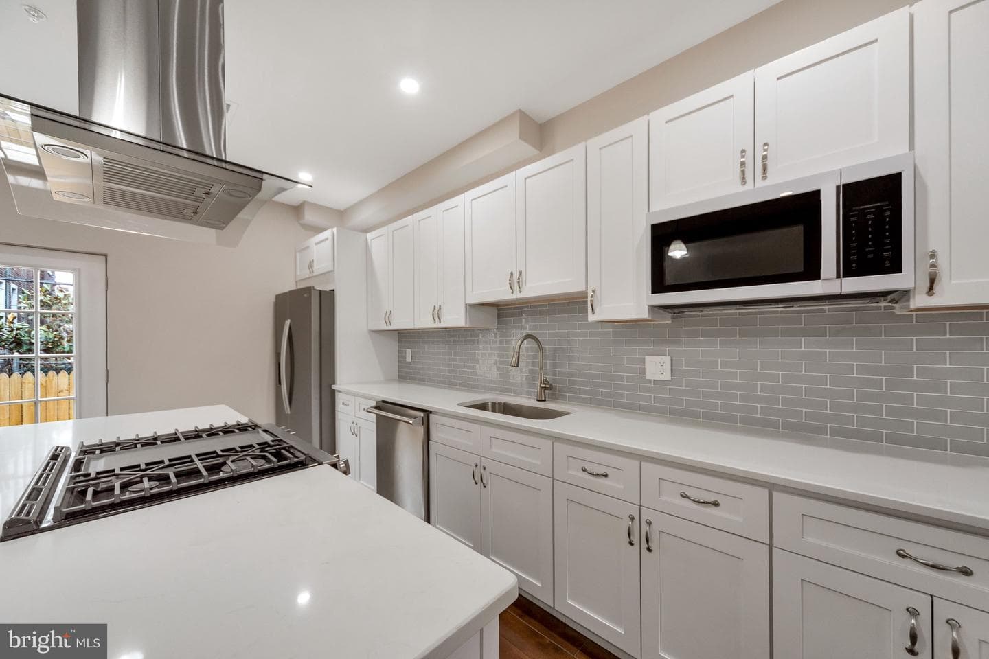 5327 Chancellor Street photo 10