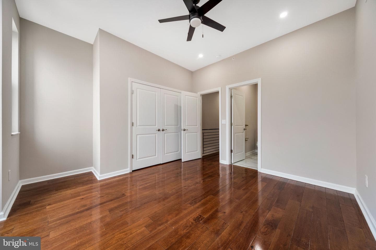 5327 Chancellor Street photo 19