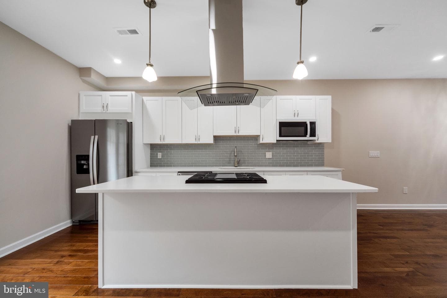 5327 Chancellor Street photo 9
