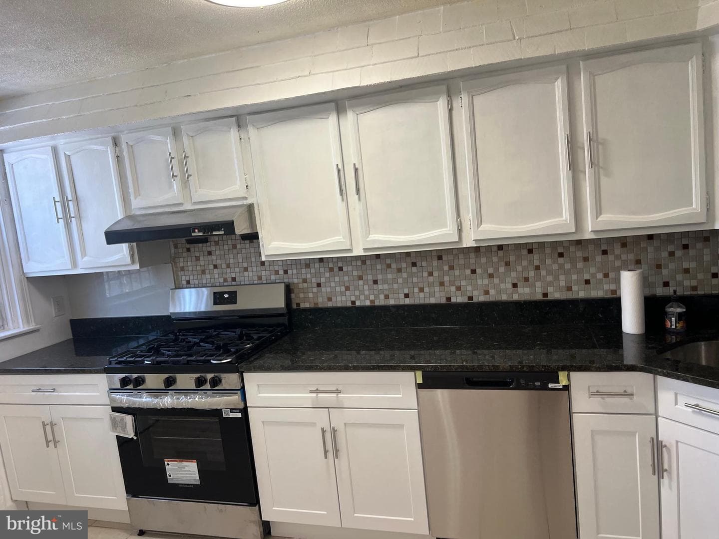 5232 F Street photo 1