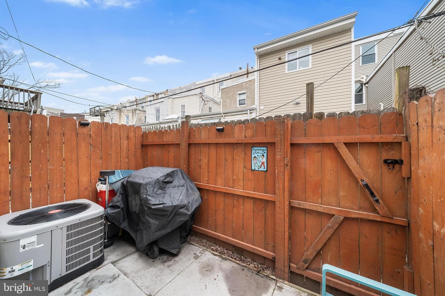 1567 E Hewson Street photo 24