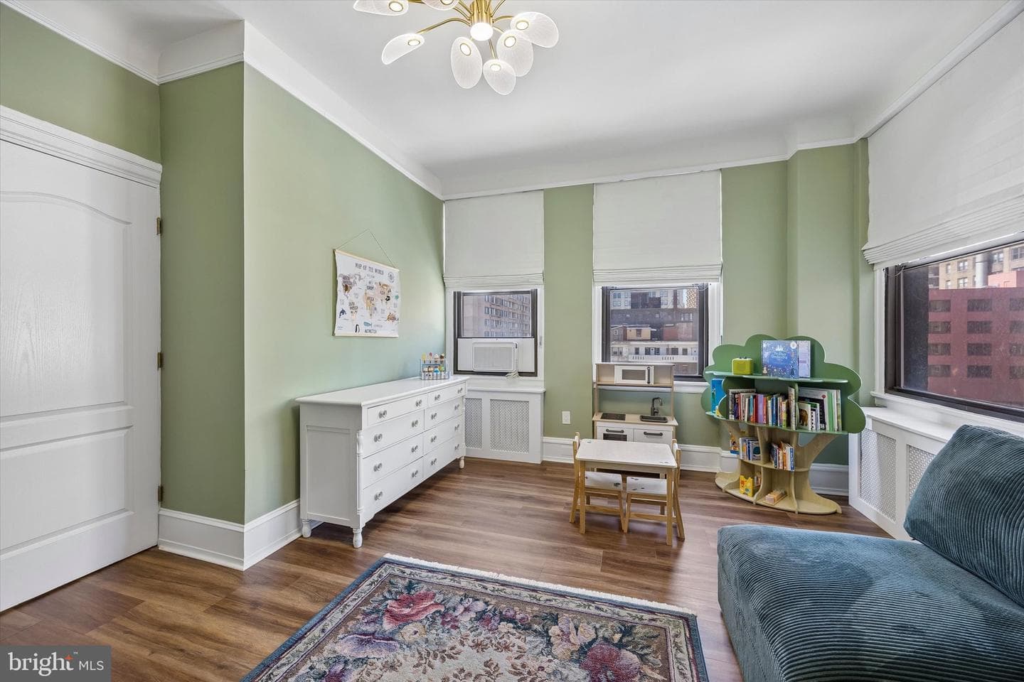 250 S 13th Street #8e photo 11