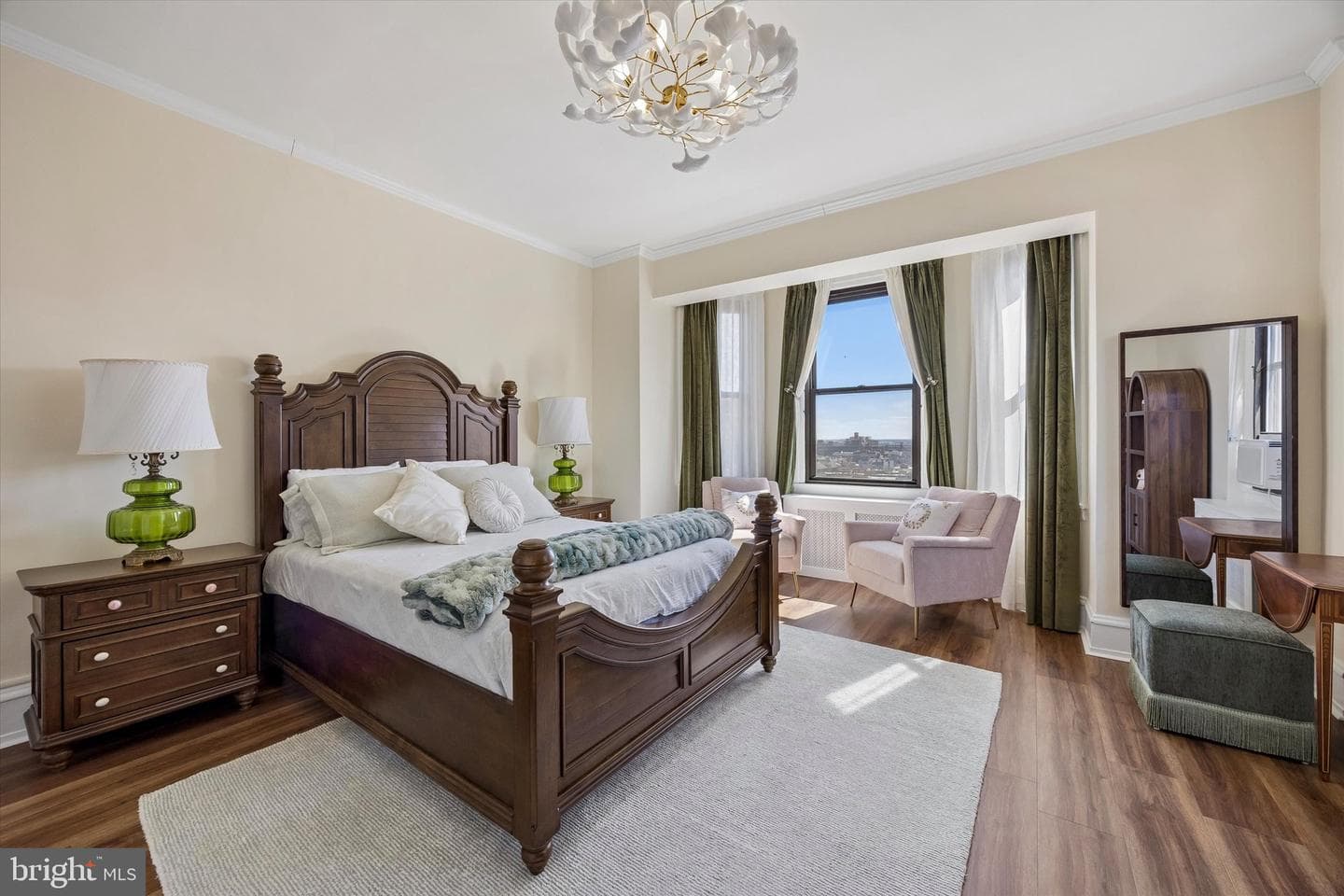 250 S 13th Street #8e photo 18