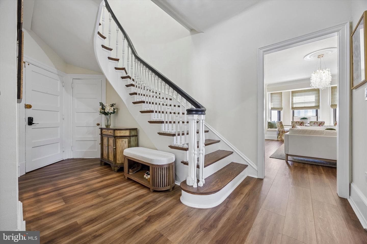 250 S 13th Street #8e photo 4