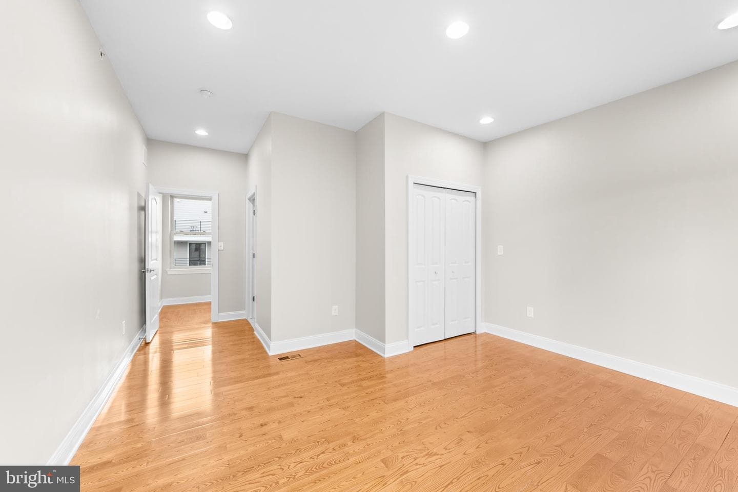847 Cameron Street photo 21