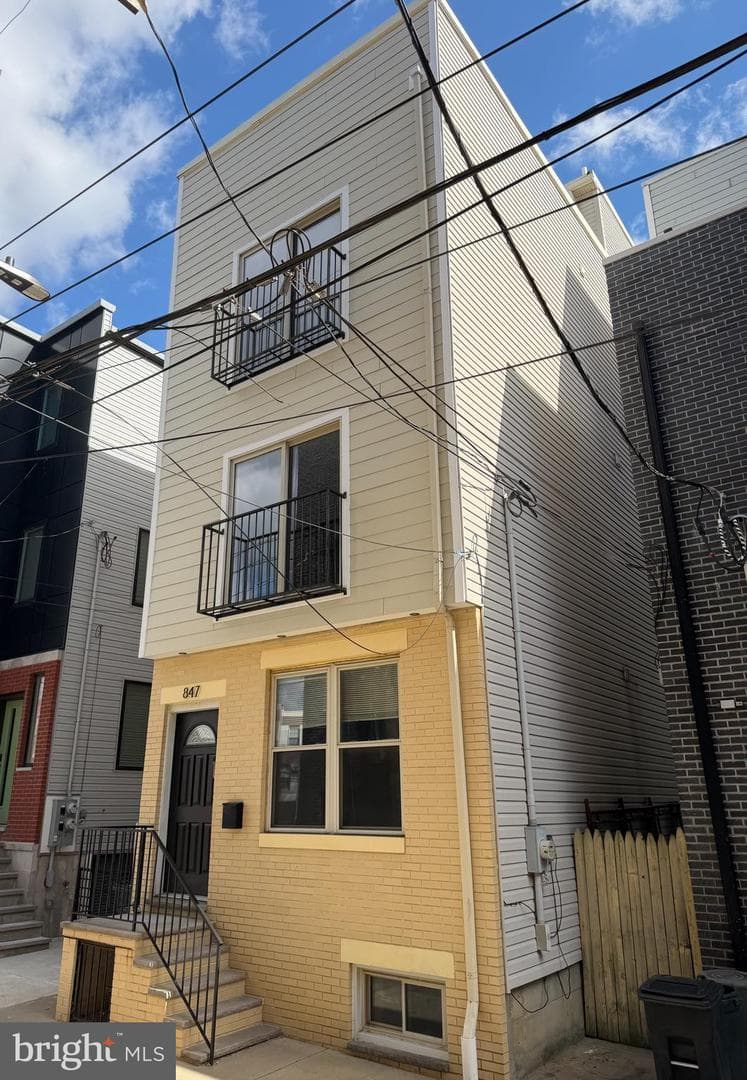 847 Cameron Street photo 3