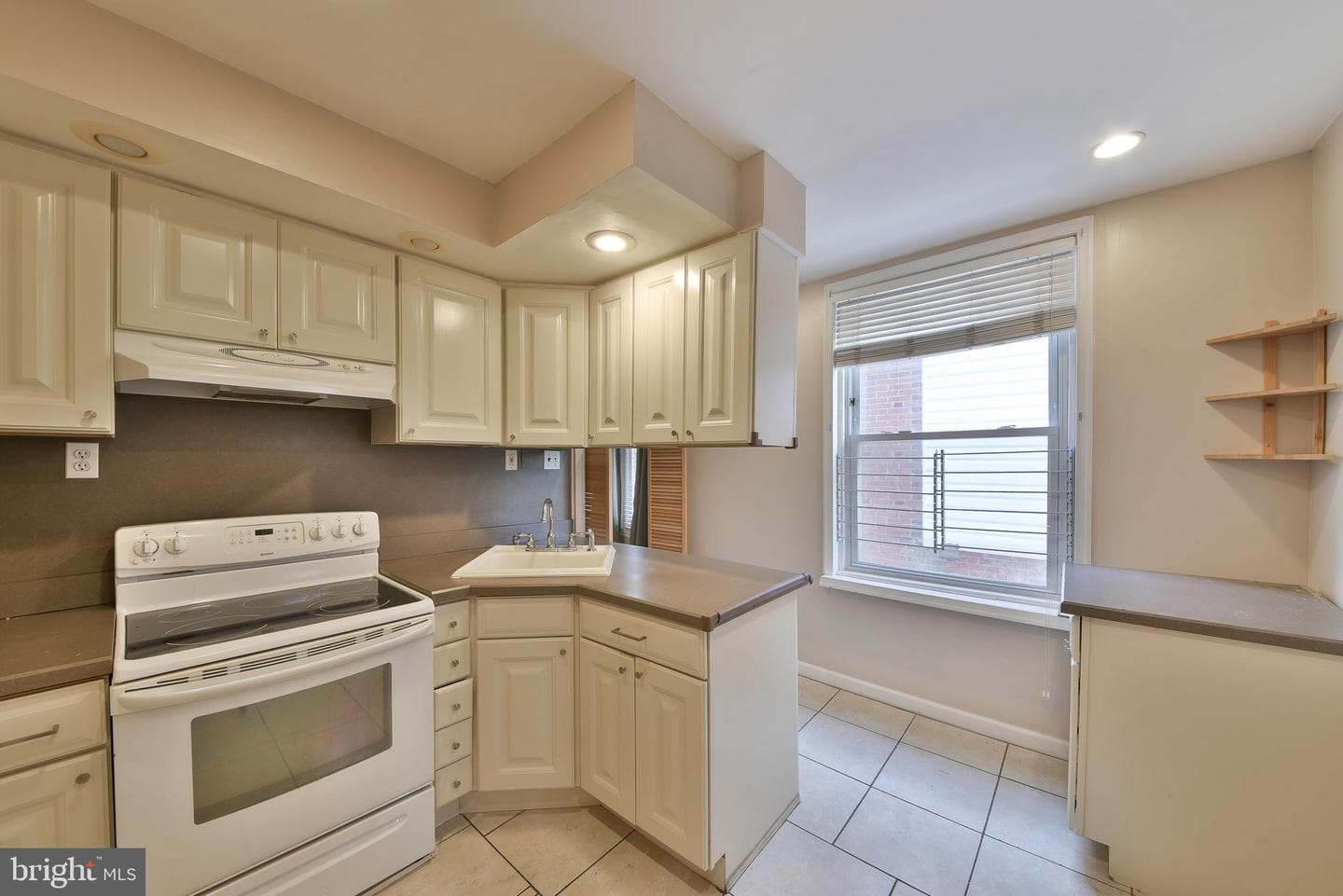 5331 Race Street photo 7