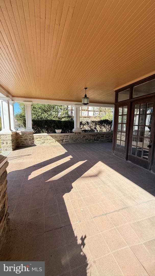 611 E Phil Ellena Street photo 3