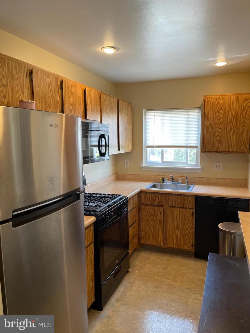 1545 Stoney Lane #a photo 2
