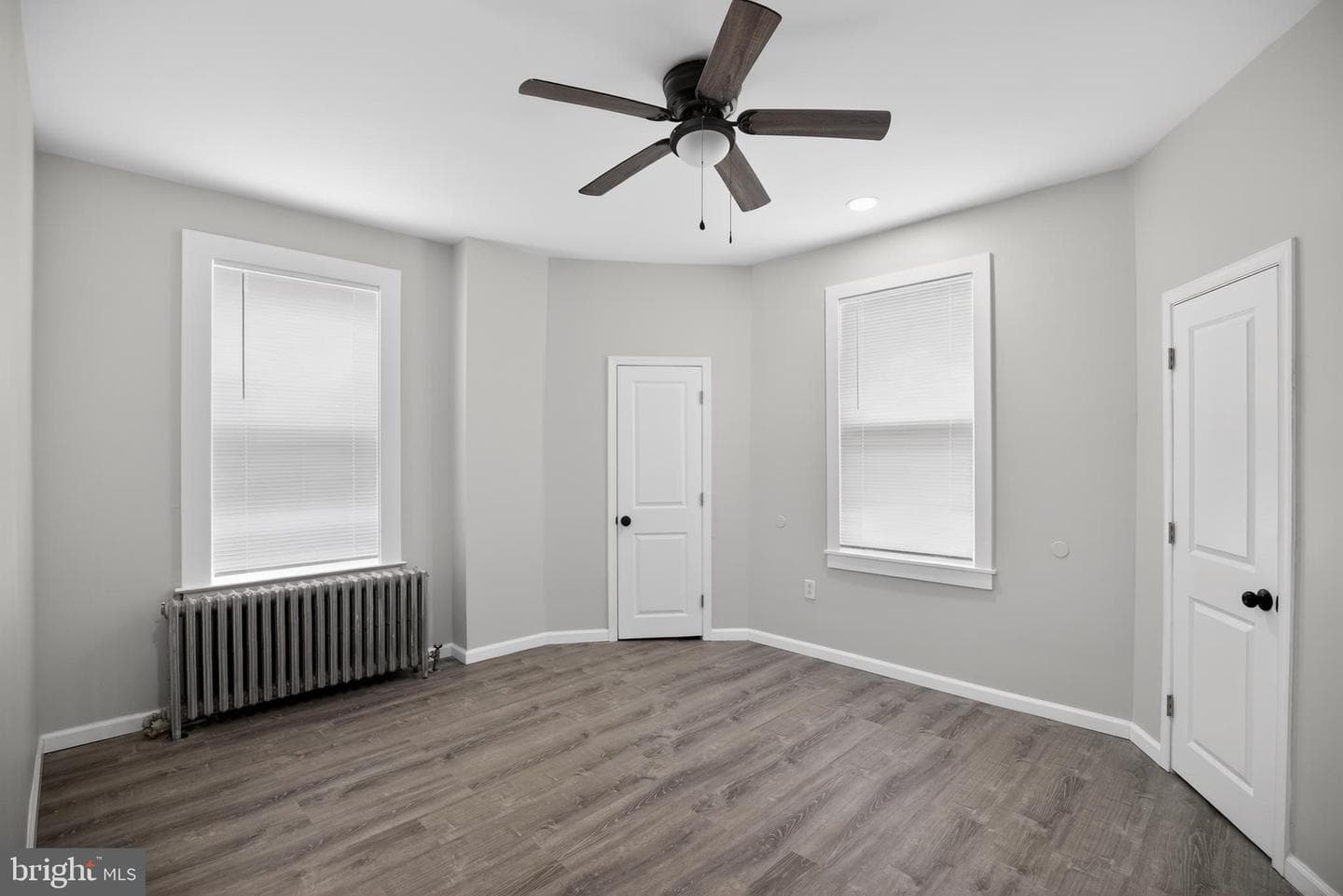 226 E Sydney Street photo 18