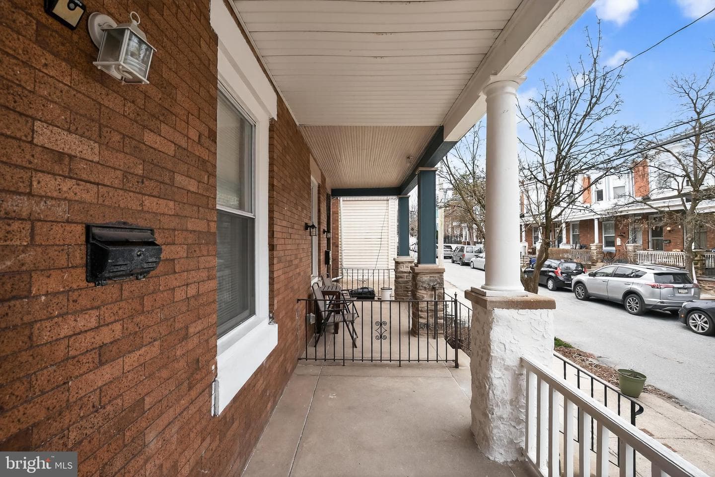 226 E Sydney Street photo 2