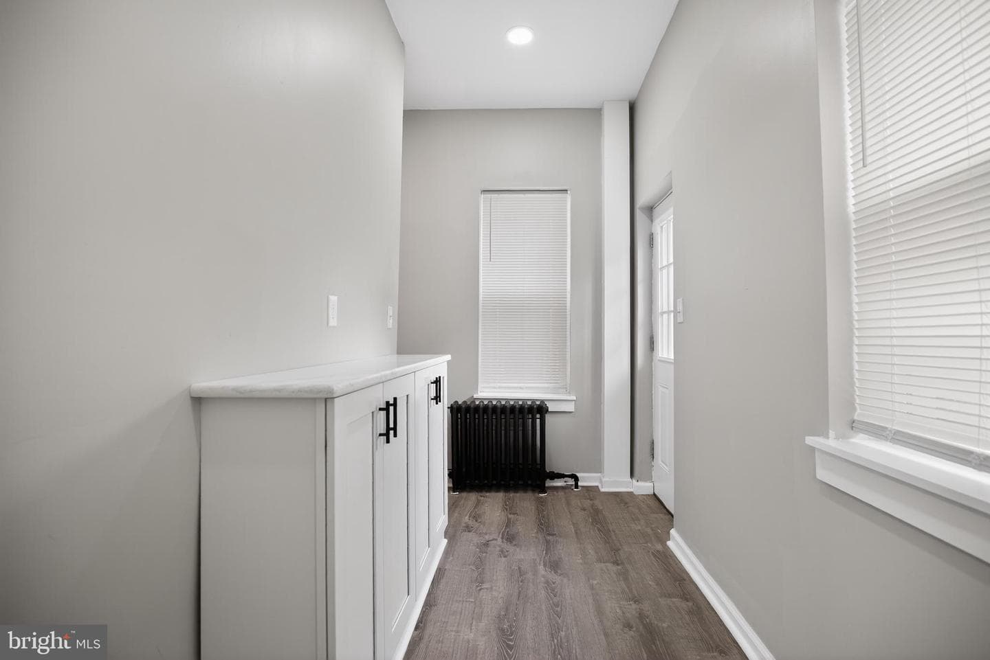 226 E Sydney Street photo 25