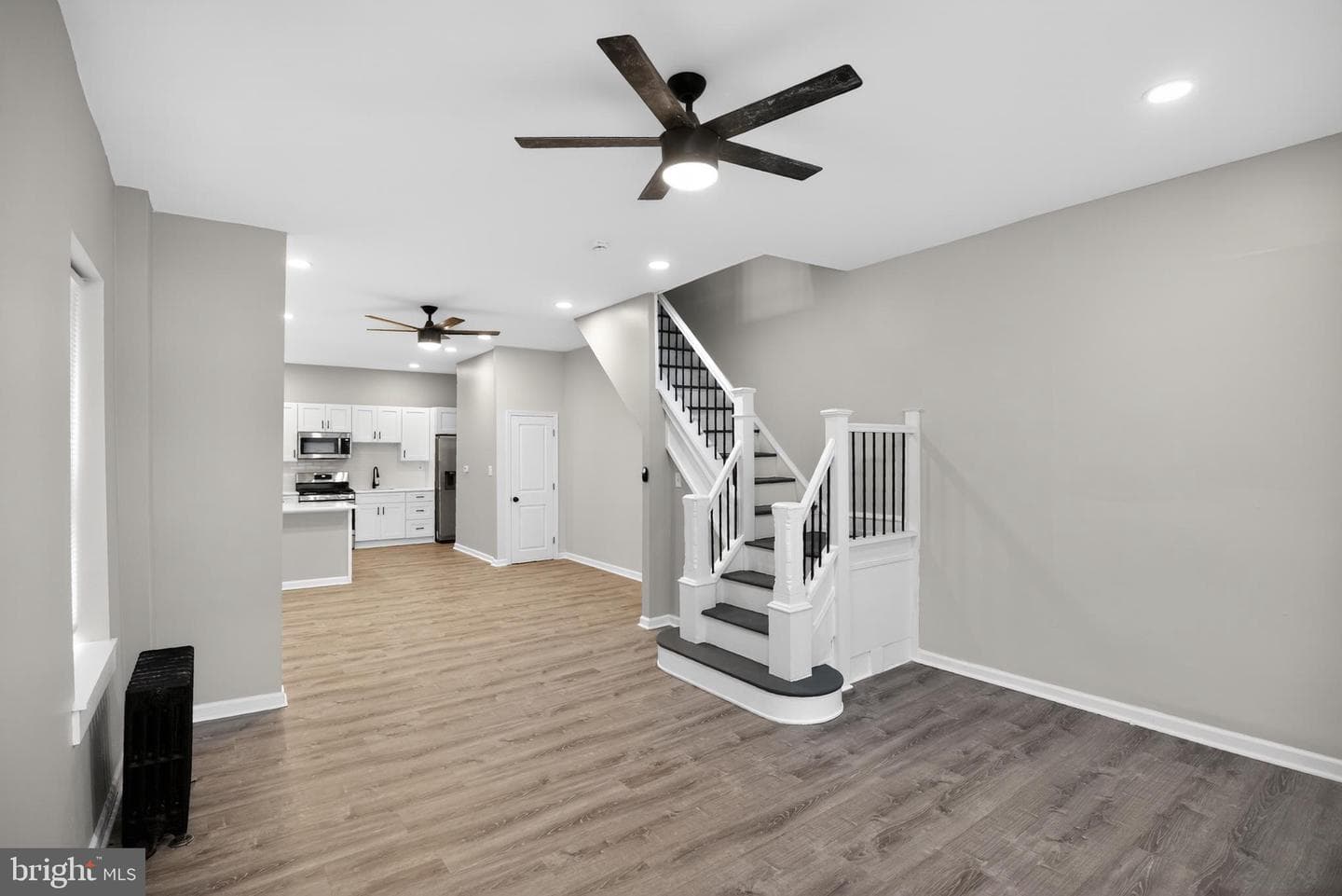 226 E Sydney Street photo 6