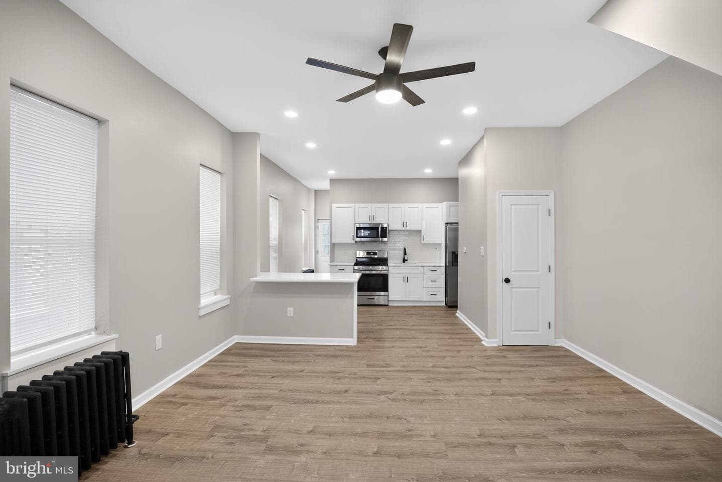226 E Sydney Street photo 7