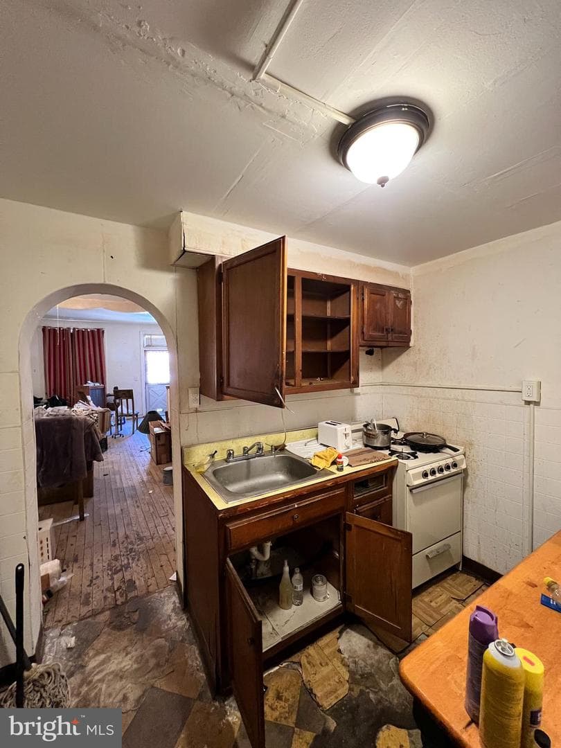 2735 N Taylor Street photo 4