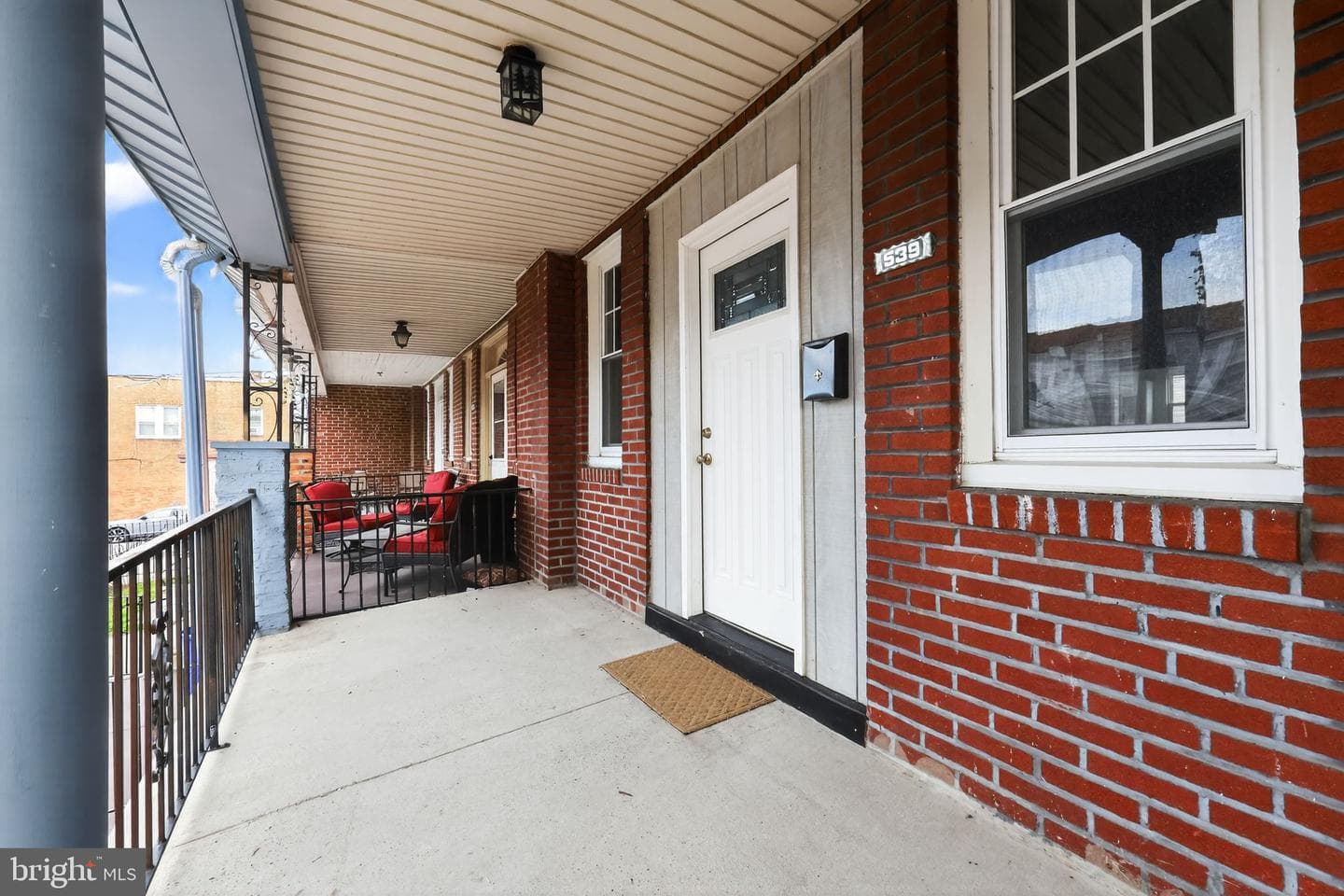 539 E Carver Street photo 3