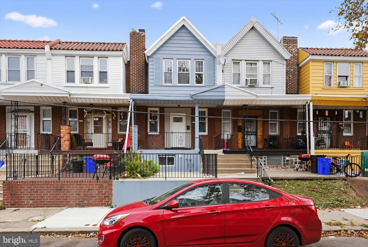 539 E Carver Street photo 4