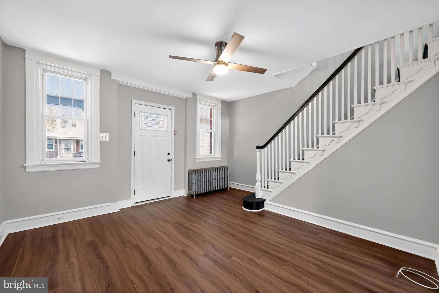539 E Carver Street photo 8