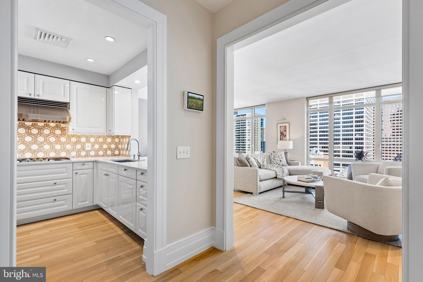 130 S 18th Street #1402 photo 17