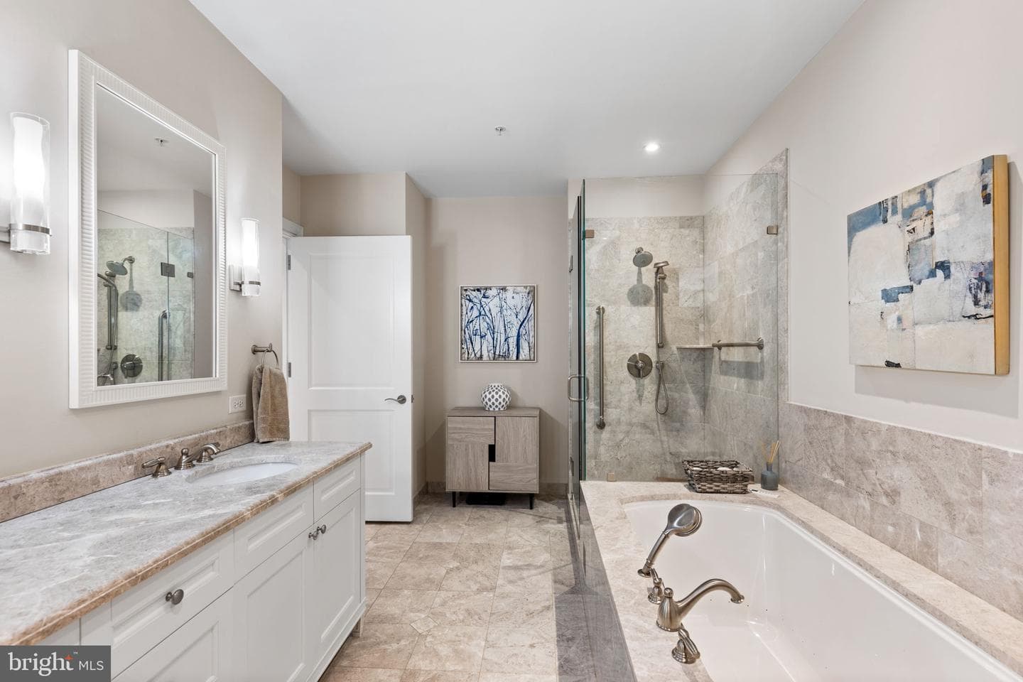 130 S 18th Street #1402 photo 27