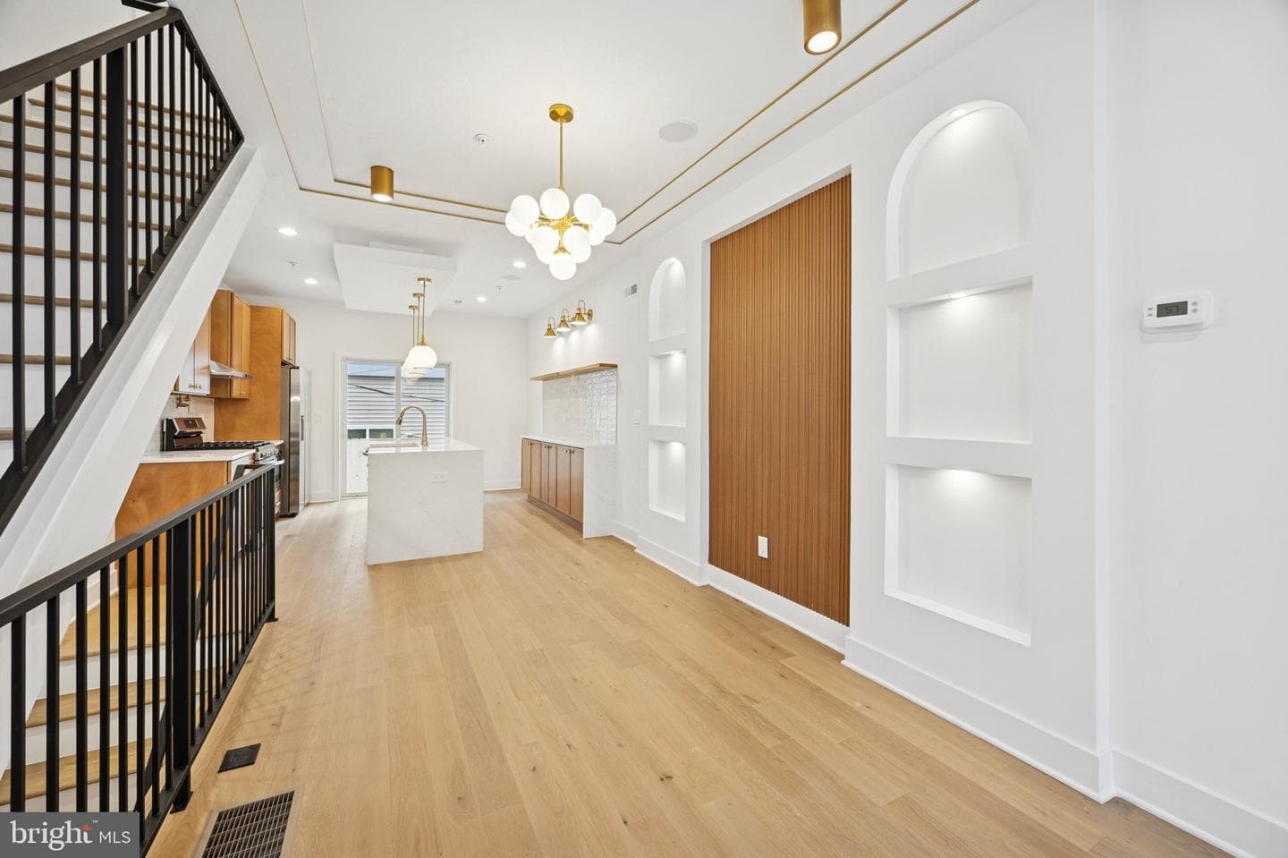 728 Latona Street photo 2