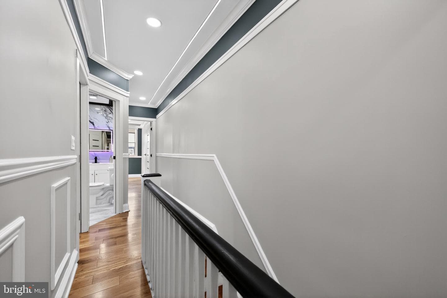 2046 Dennie Street photo 15