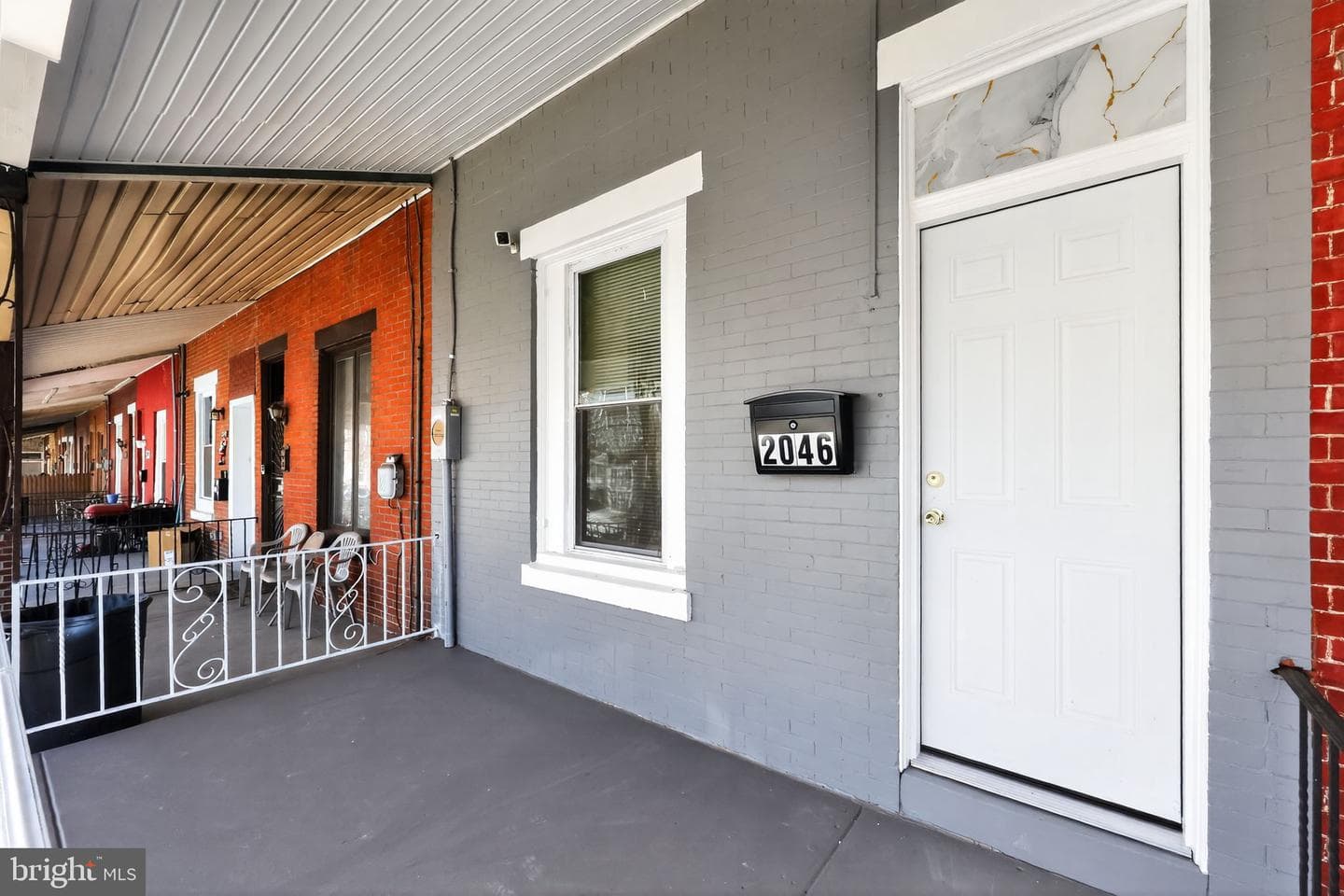 2046 Dennie Street photo 3