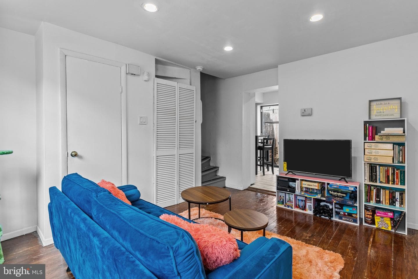 889 N Lecount Street photo 5