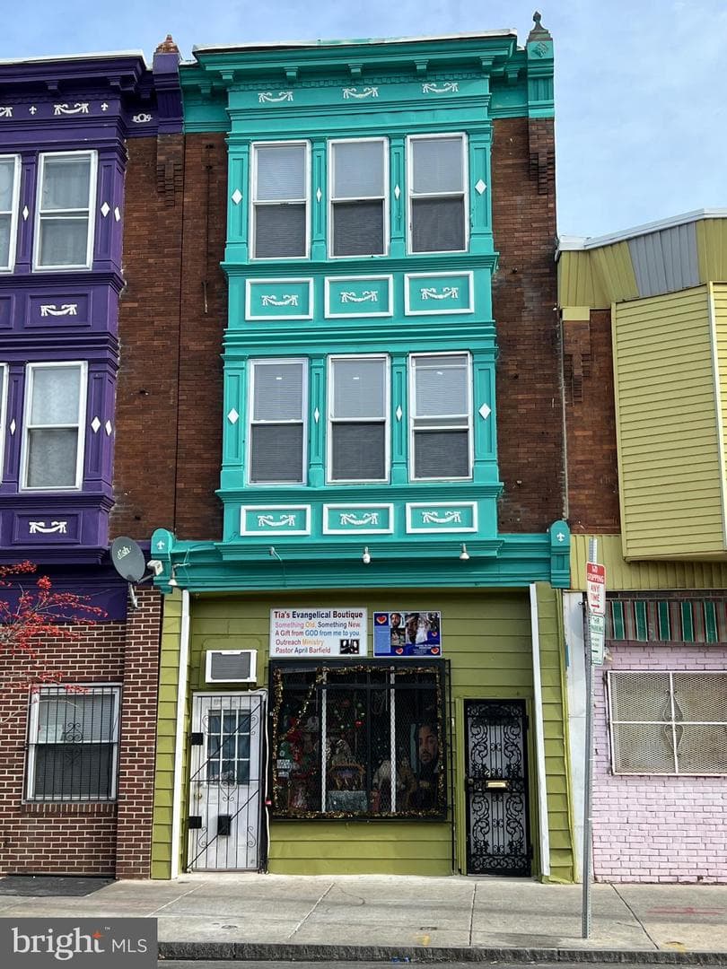 125 S 60th Street, Philadelphia