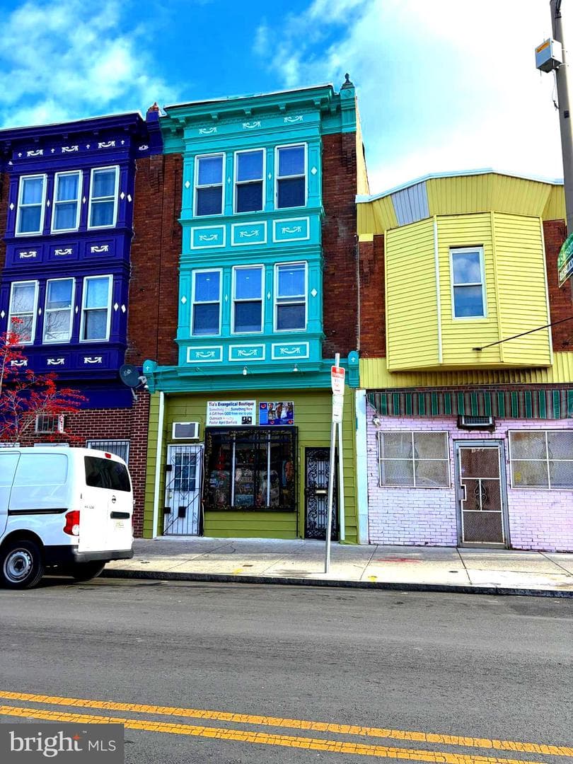 125 S 60th Street, Philadelphia
