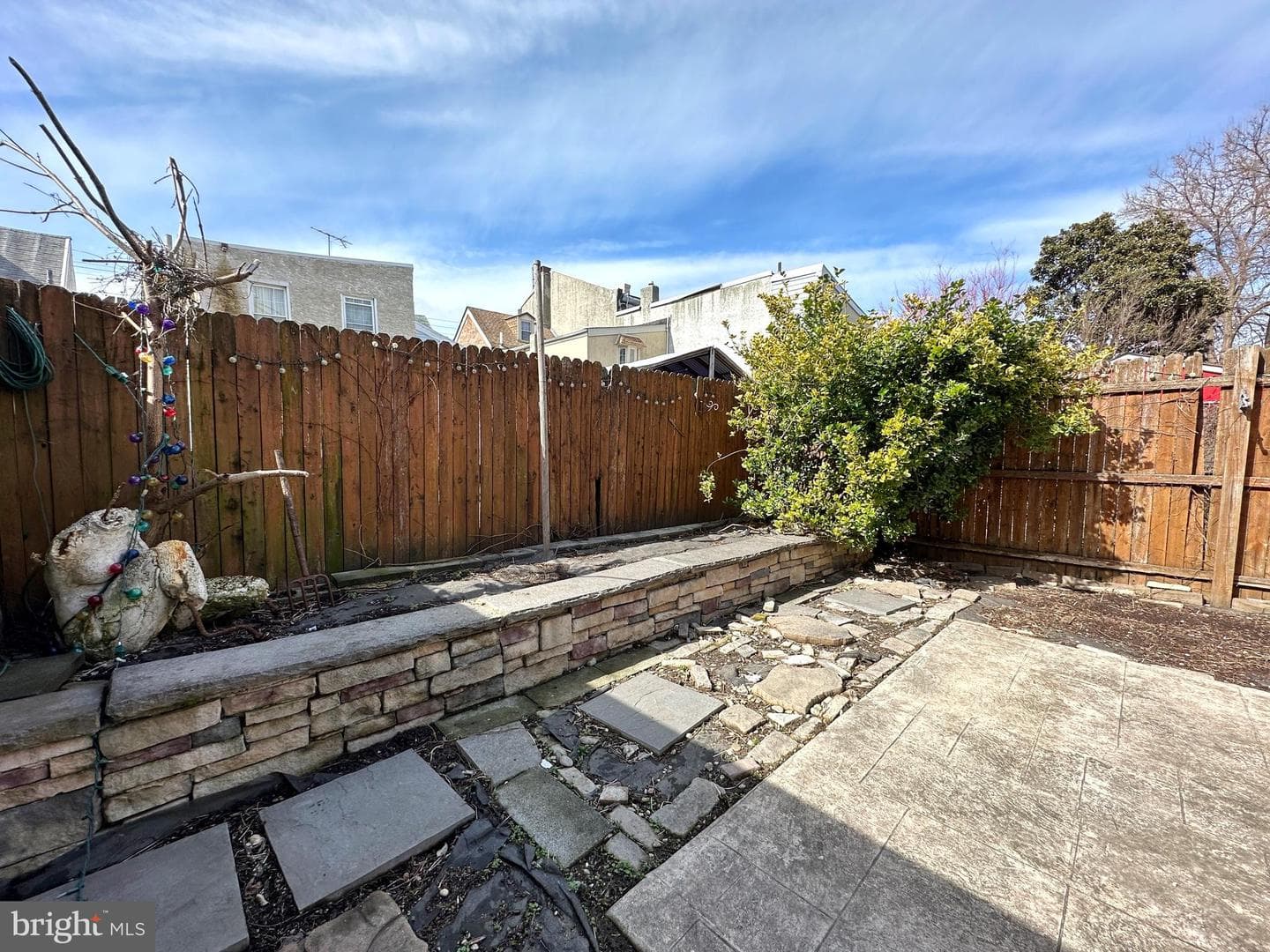 1108 E Oxford Street photo 23