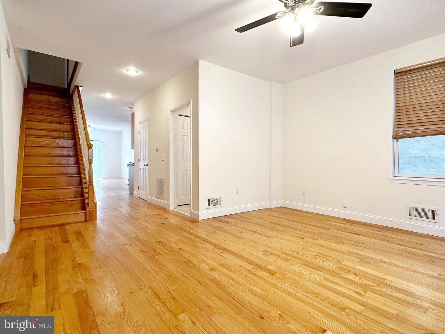 1108 E Oxford Street photo 26