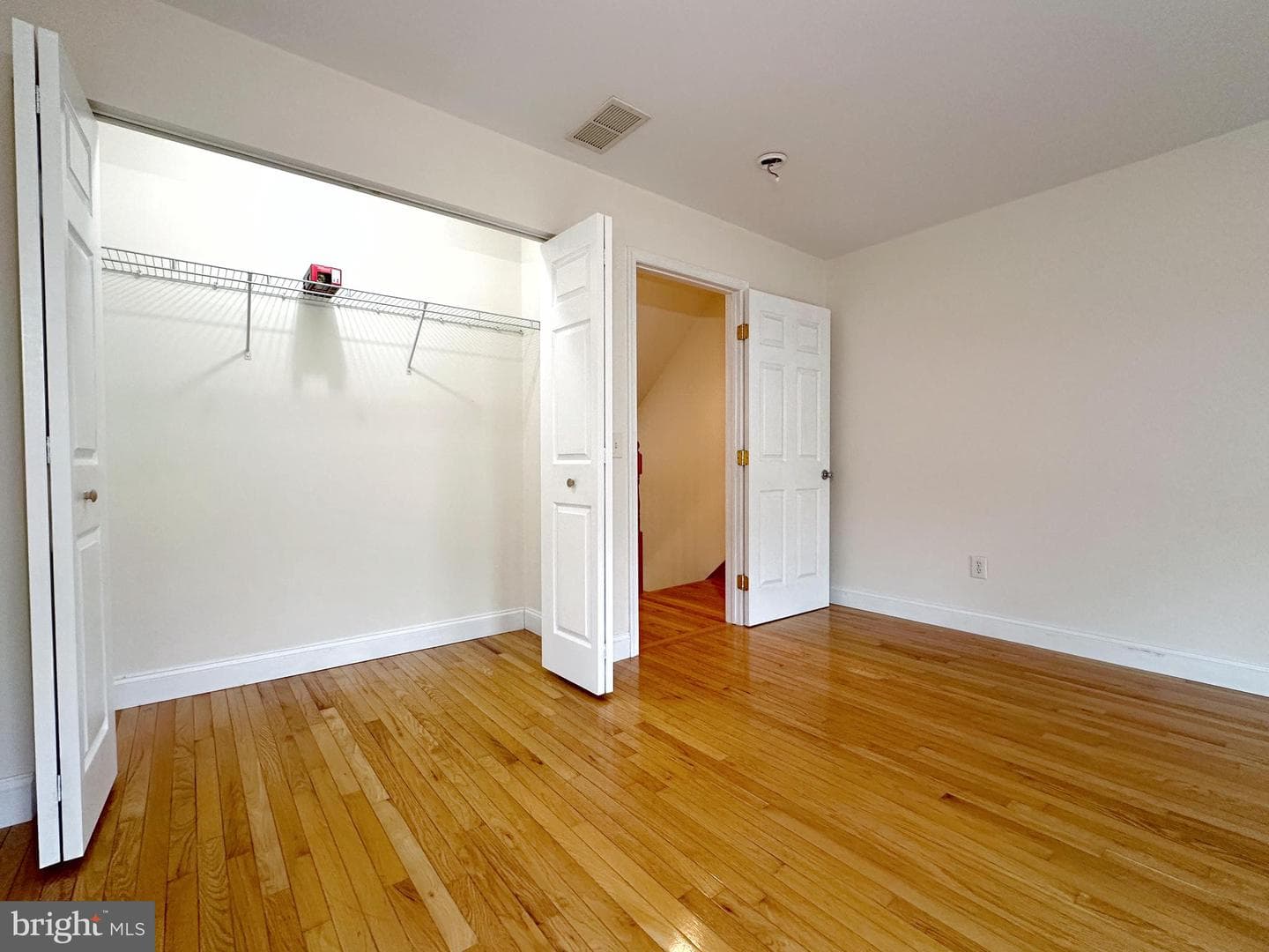 1108 E Oxford Street photo 59