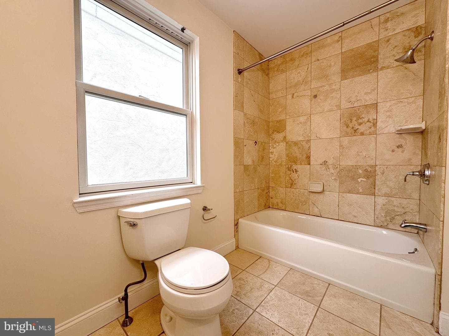 1108 E Oxford Street photo 66
