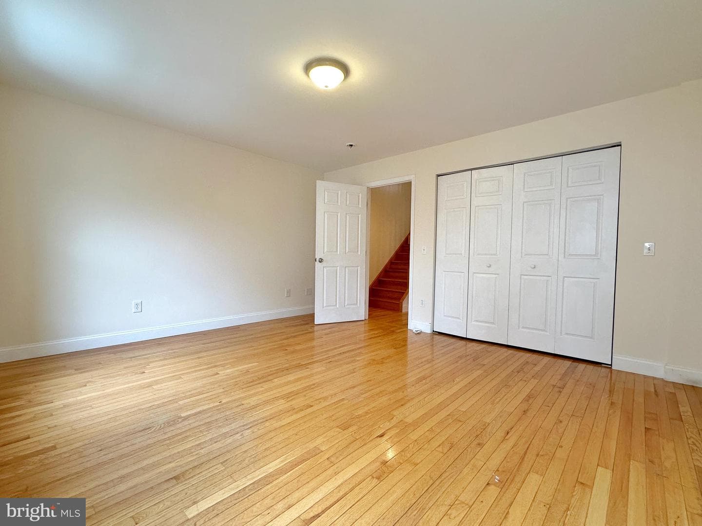 1108 E Oxford Street photo 72