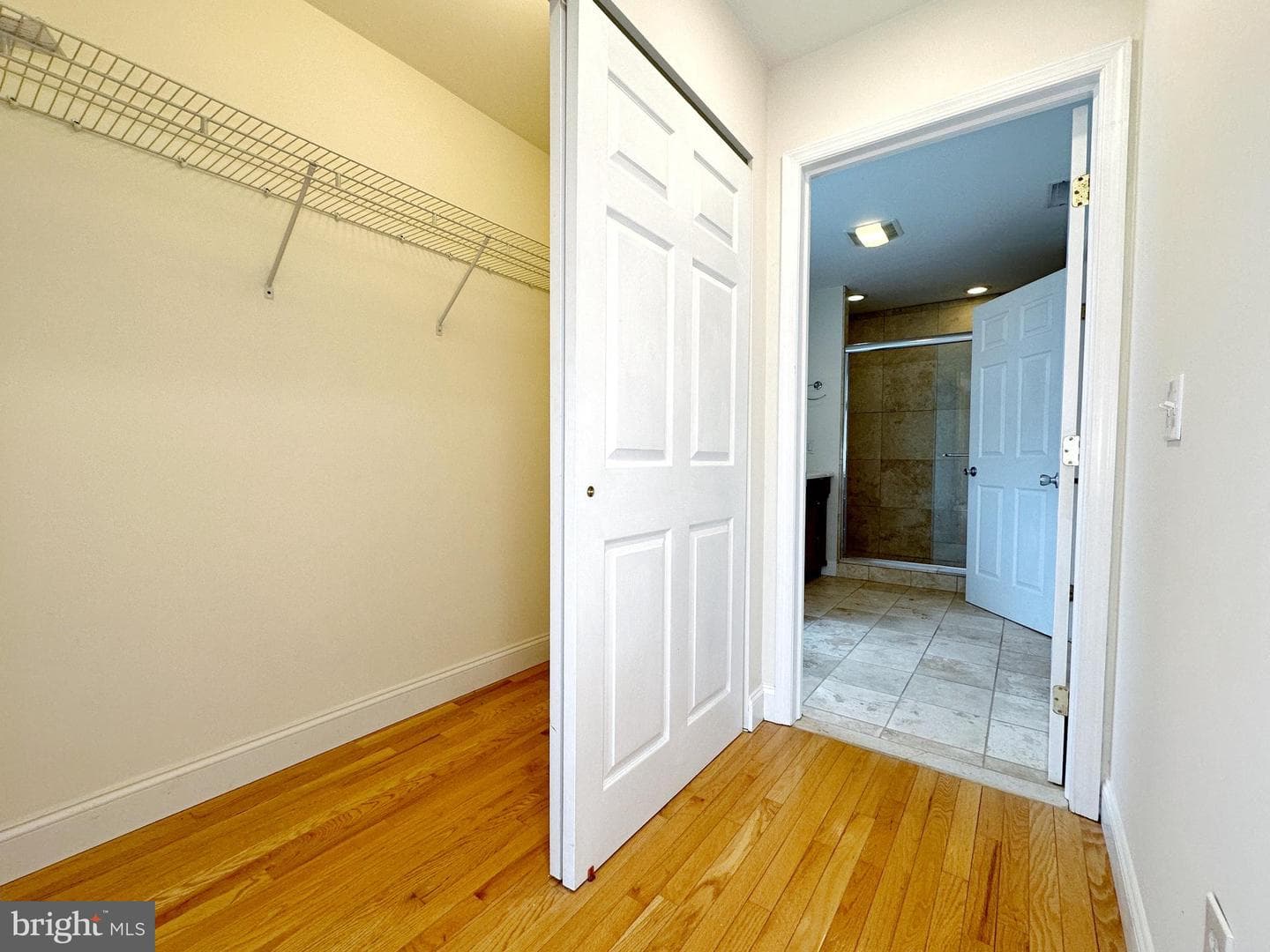 1108 E Oxford Street photo 79