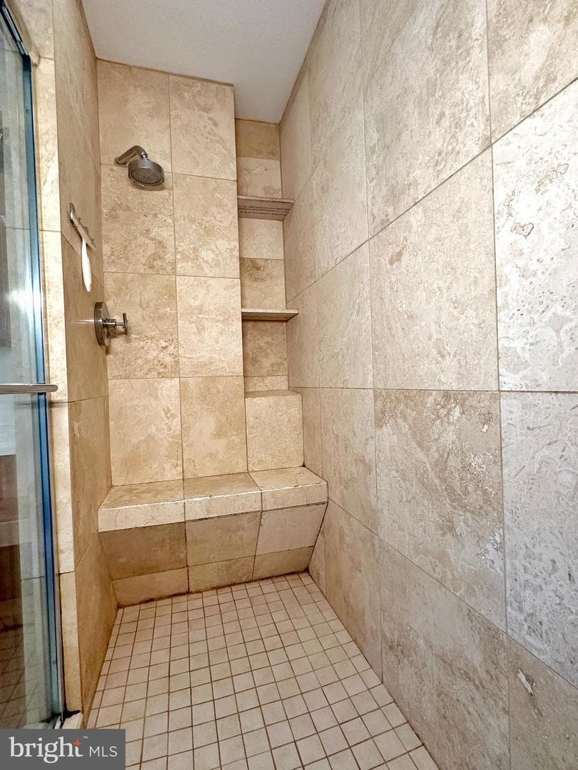 1108 E Oxford Street photo 84
