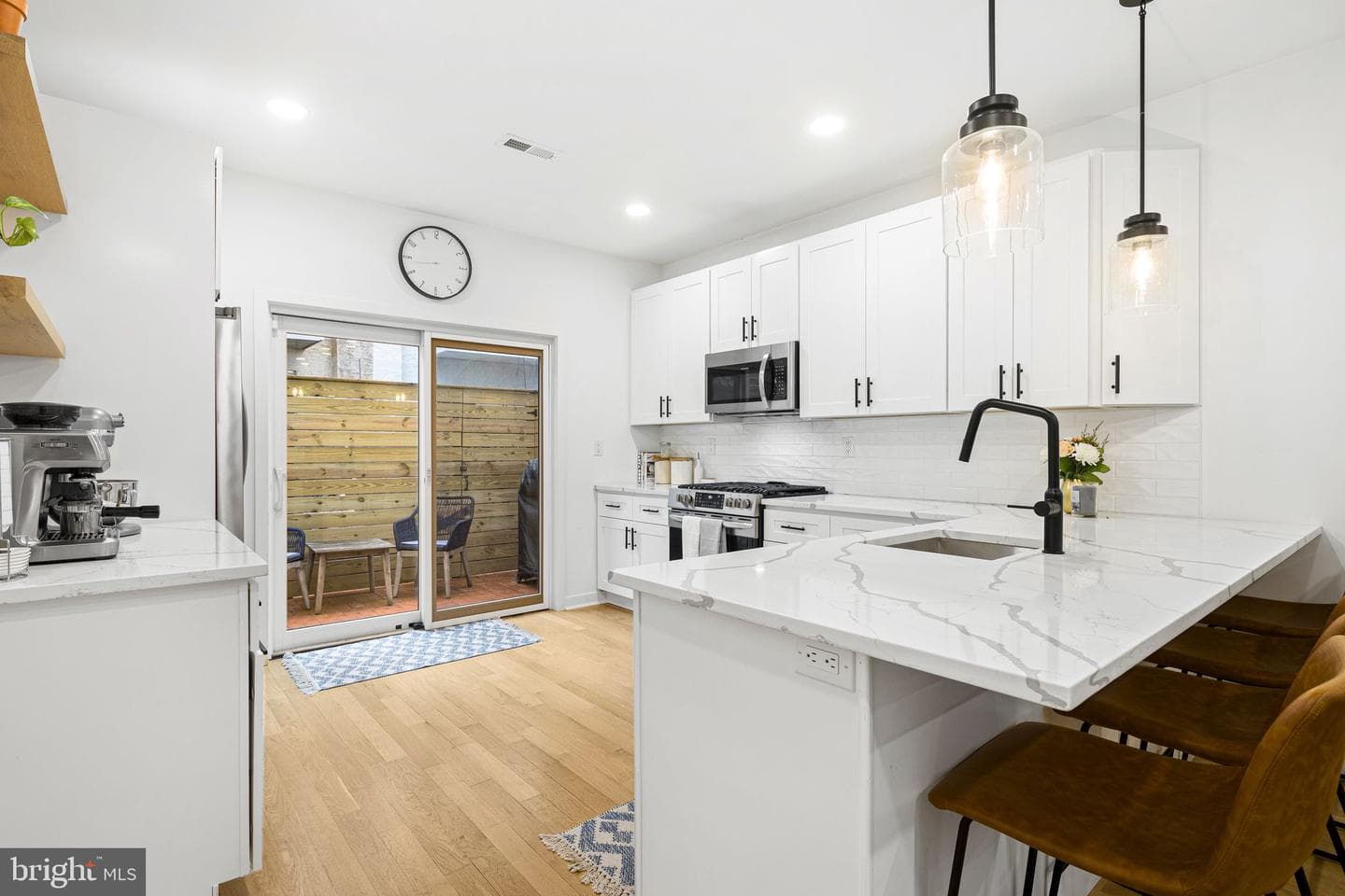 754 N Croskey Street photo 6