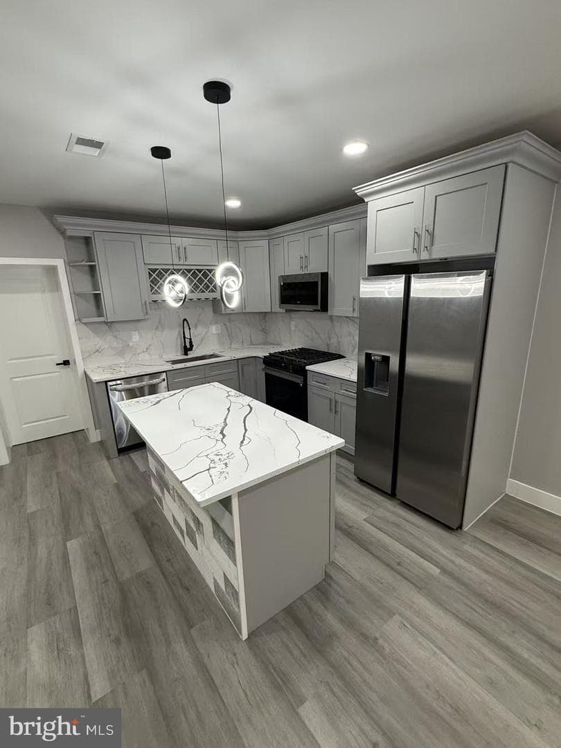 2705 S Sheridan Street photo 15