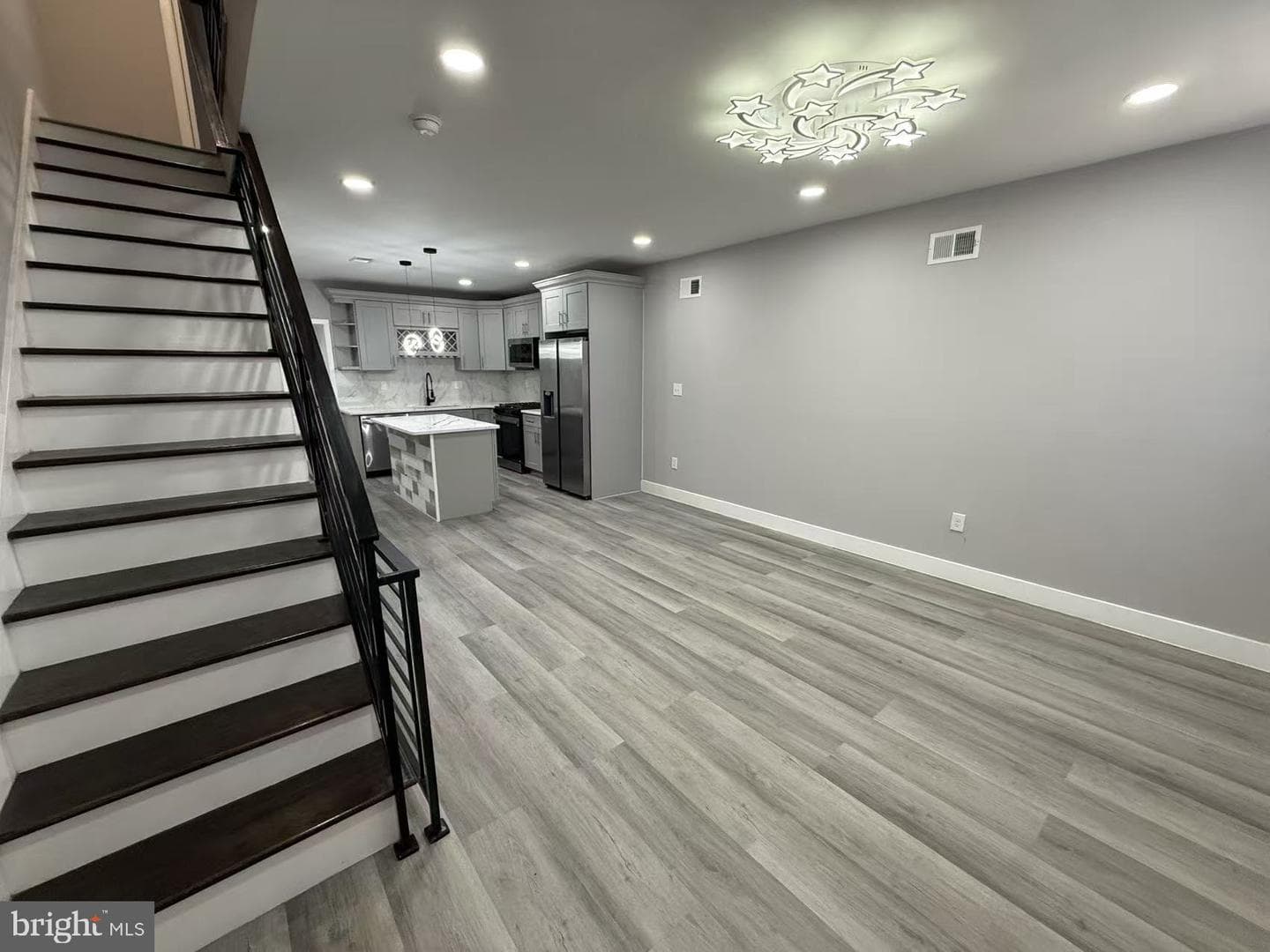 2705 S Sheridan Street photo 9