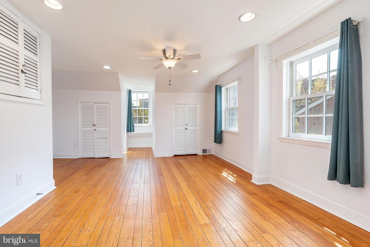244 S 9th Street photo 20