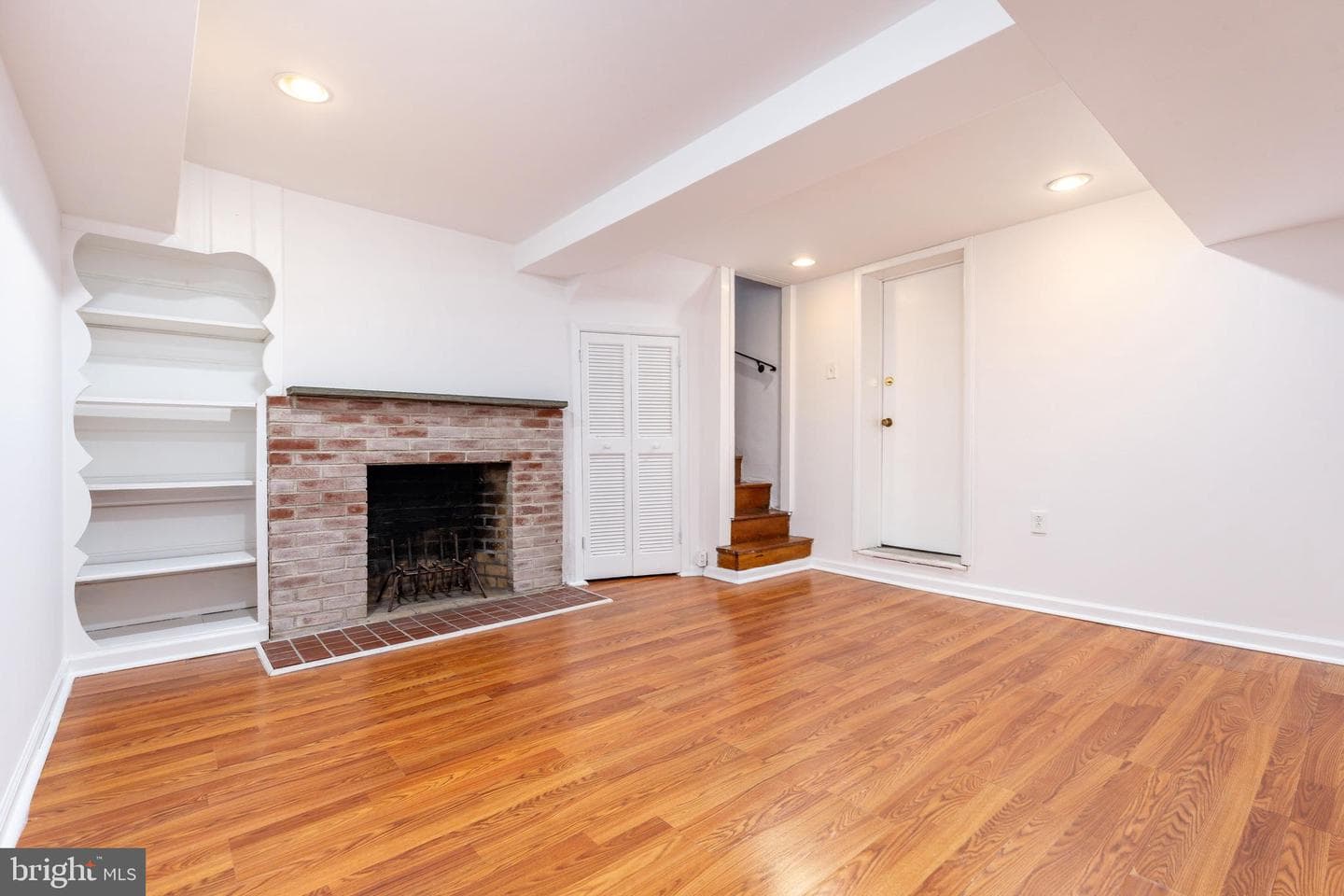 244 S 9th Street photo 8