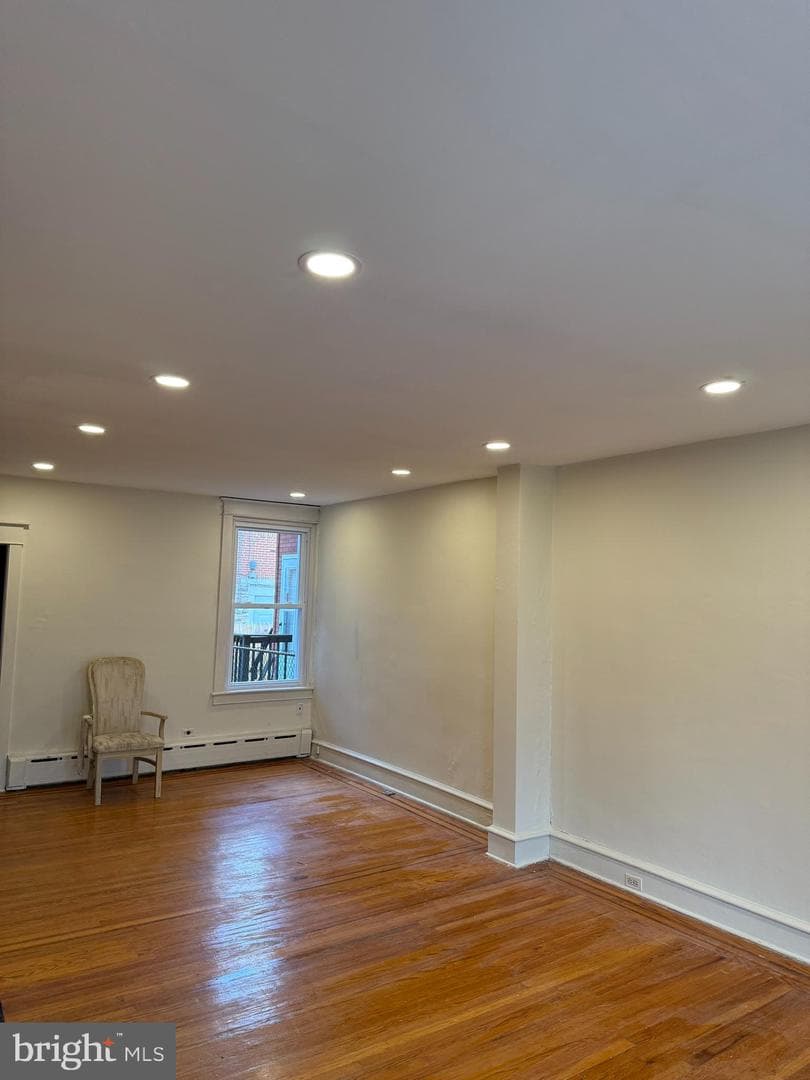 309 Rosemar Street photo 5