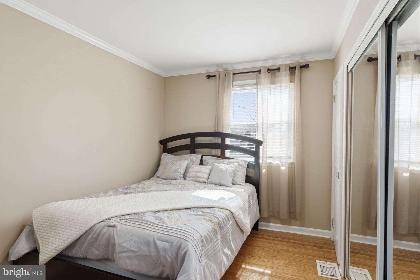 1111 Kent Lane photo 17