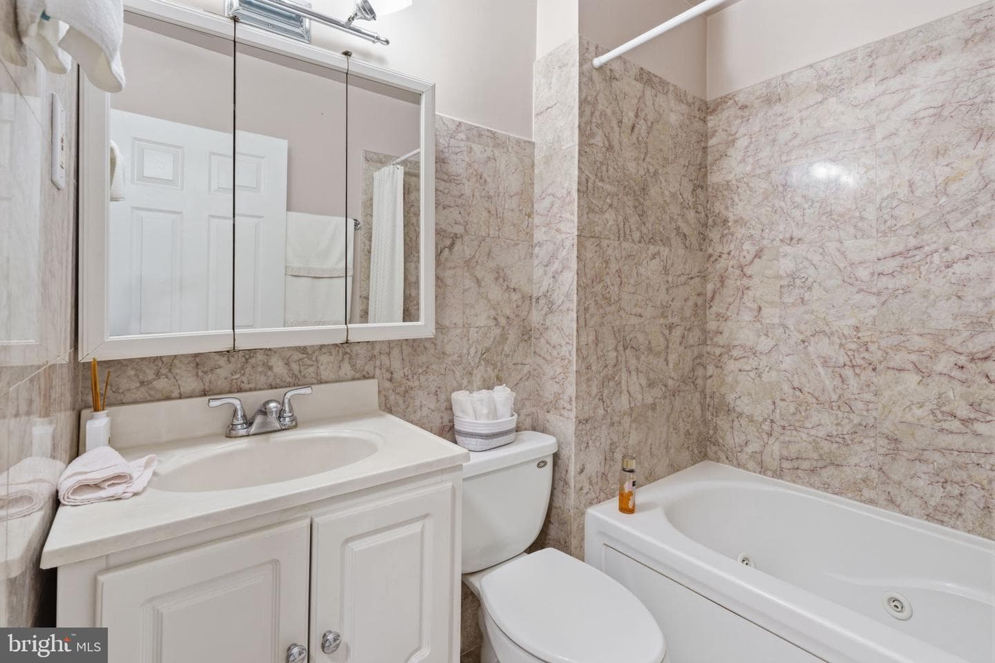 1111 Kent Lane photo 21