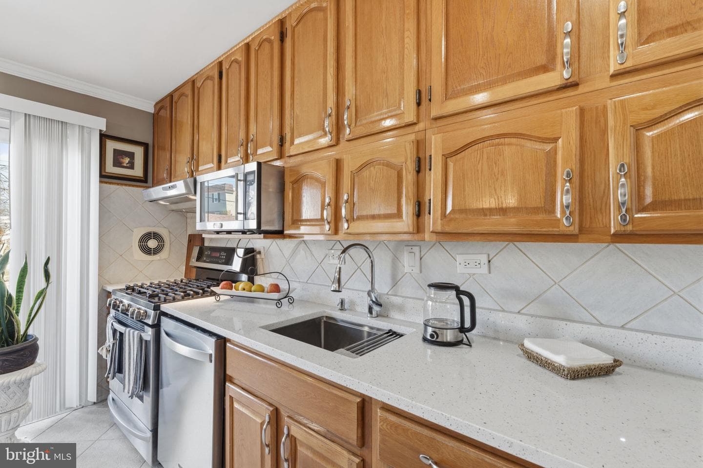 1111 Kent Lane photo 9