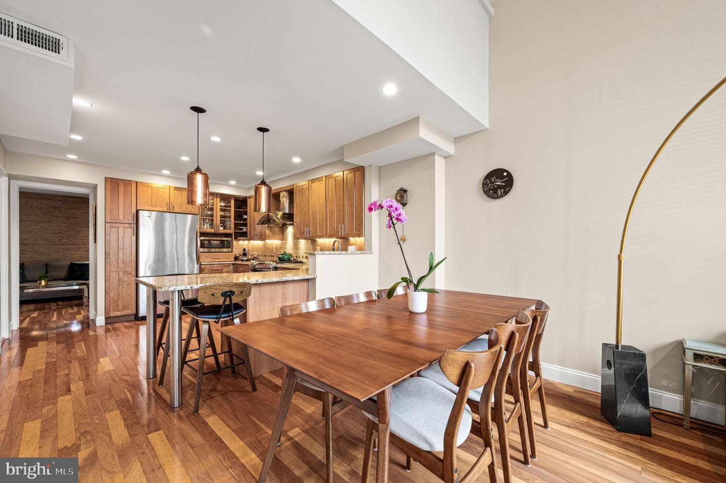 38 Saint James Court photo 13