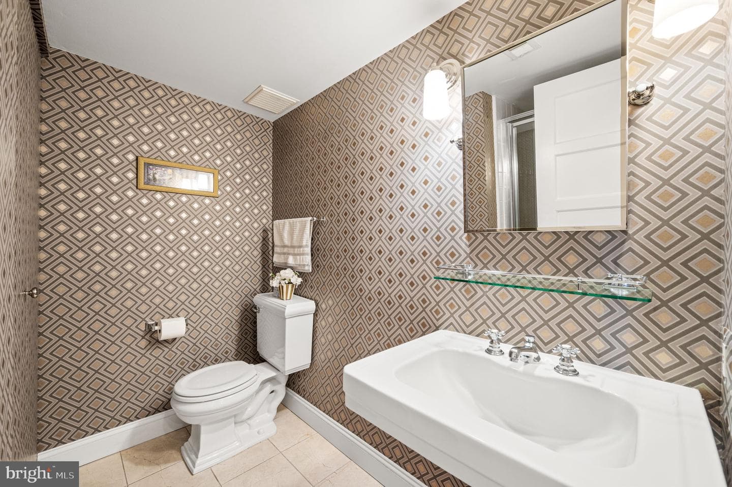 38 Saint James Court photo 15