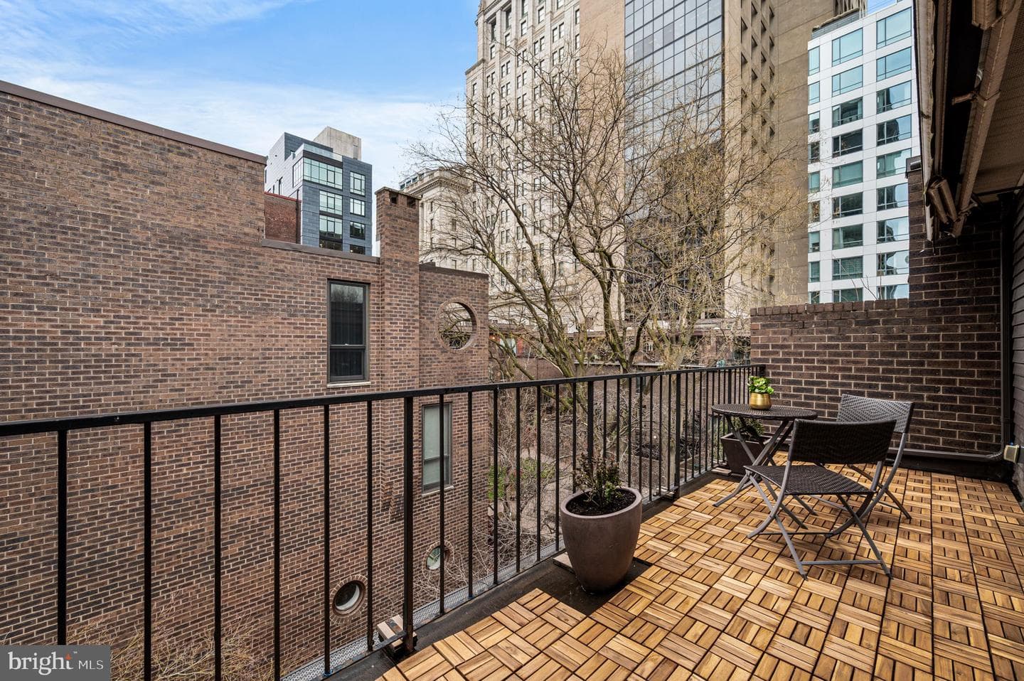 38 Saint James Court photo 30