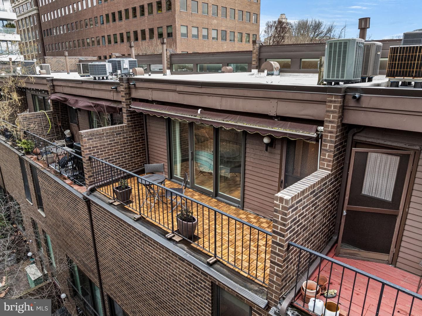 38 Saint James Court photo 31